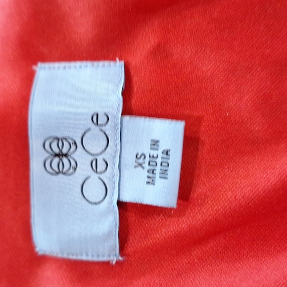 CeCe Red Ditsy Floral Ruffle Flutter Sleeve Blouse Size  XS - Picture 8 of 10